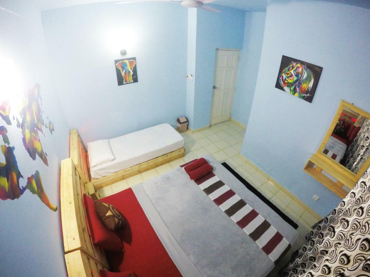 Yoyo Airport Hostel ネゴンボ エクステリア 写真